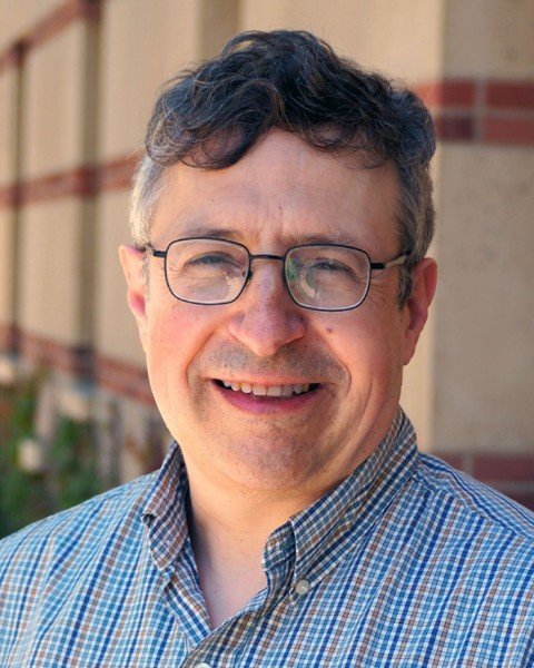 Professor Zvi Bern