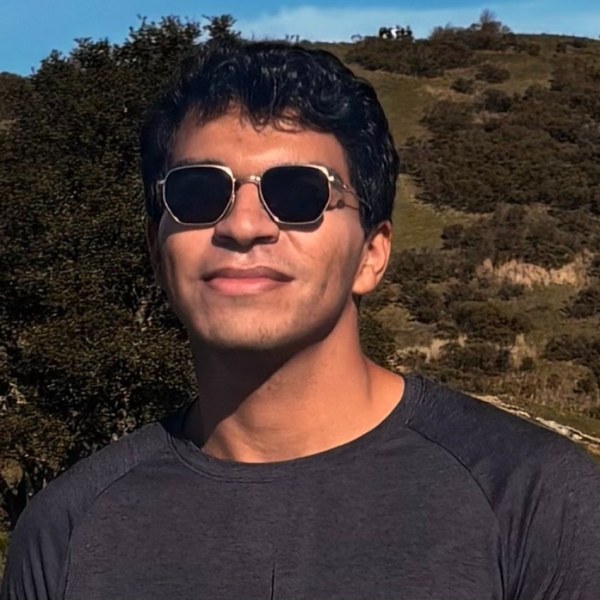 Luis Camargo-Carlos